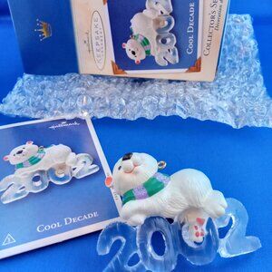 Hallmark Keepsake ornament Cool Decade 2002 Polar bear